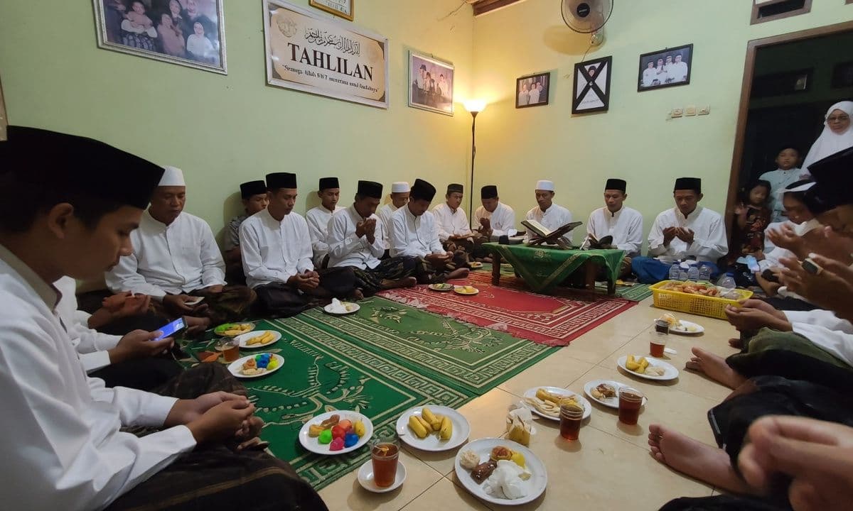 Adab Mengikuti Tahlilan: Bukan Sekadar Tradisi