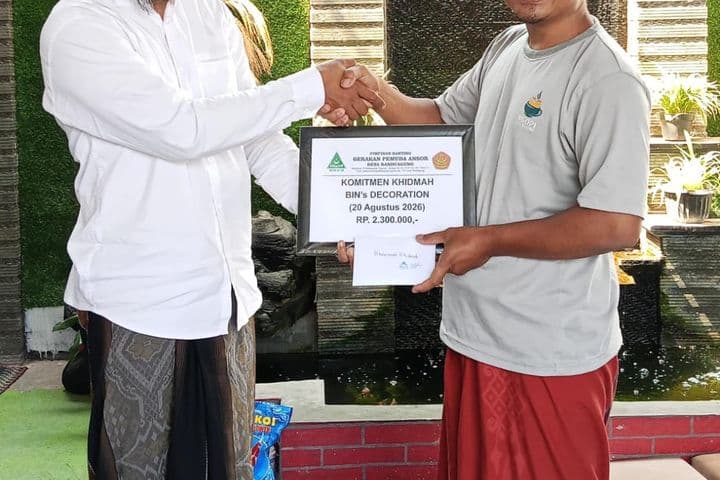 Bin's Decoration Serahkan Komitmen Khidmah Rp2,3 Juta untuk Ansor Banser Randuagung