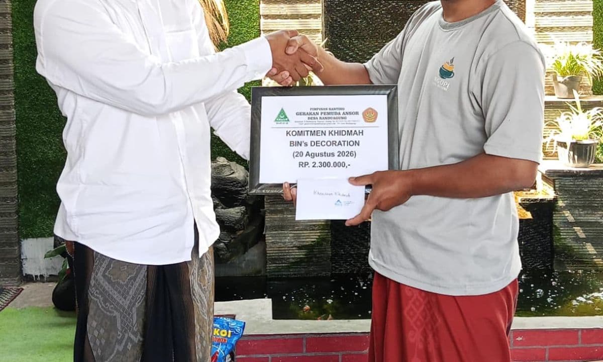 Bin's Decoration Serahkan Komitmen Khidmah Rp2,3 Juta untuk Ansor Banser Randuagung